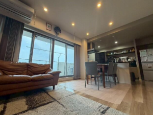岡崎市欠町、中古マンションの居間画像です