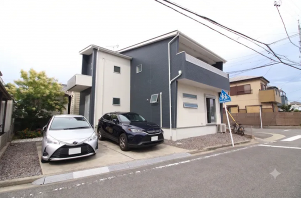 岡崎市六名、中古一戸建ての画像です
