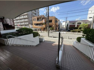 岡崎市材木町、中古マンションのエントランス画像です