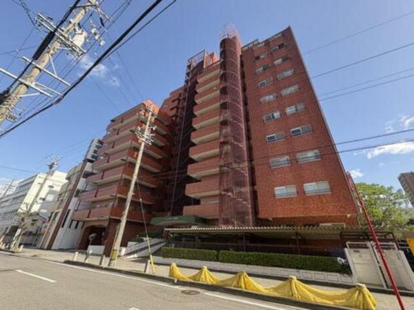 岡崎市材木町、中古マンションの外観画像です
