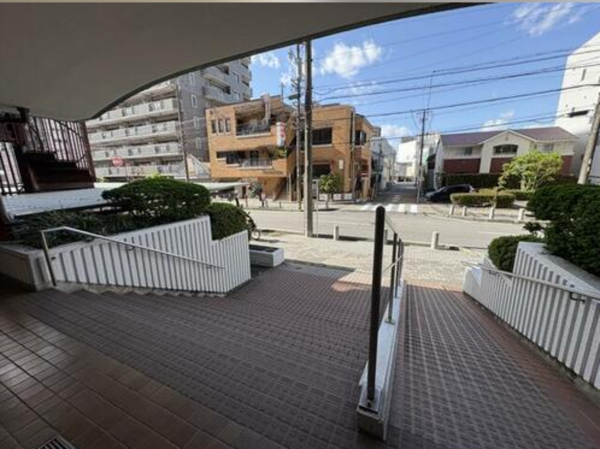 岡崎市材木町、中古マンションのエントランス画像です