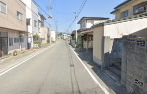 山形市飯塚町、土地の前面道路を含む現地写真画像です