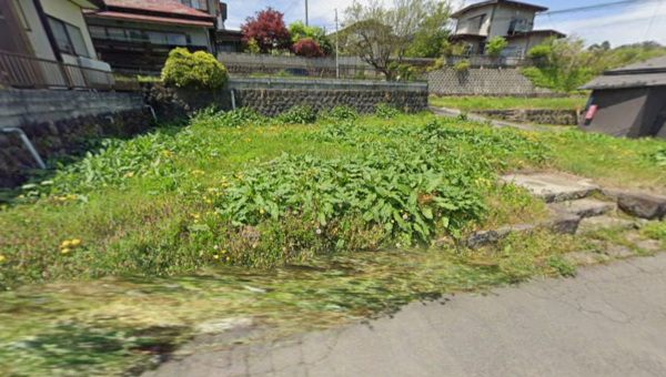 上山市松山２丁目、土地の前面道路を含む現地写真画像です