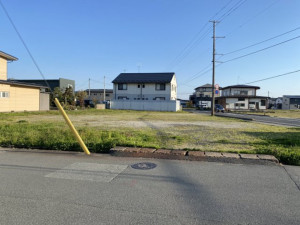 寒河江市大字高屋、土地の前面道路を含む現地写真画像です