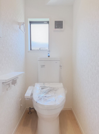 山形市あさひ町、新築一戸建てのトイレ画像です