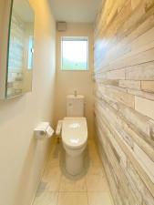 山形市大字下宝沢、中古一戸建てのトイレ画像です