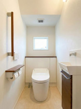 山形市白山３丁目、中古一戸建てのトイレ画像です