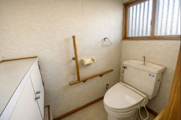 山形市長町４丁目、中古一戸建てのトイレ画像です
