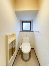 山形市北町３丁目、中古一戸建てのトイレ画像です
