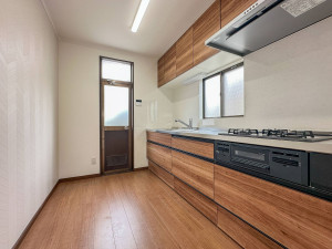 山形市富の中１丁目、中古一戸建てのキッチン画像です
