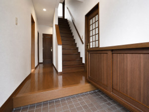 山形市双月町、中古一戸建ての玄関画像です