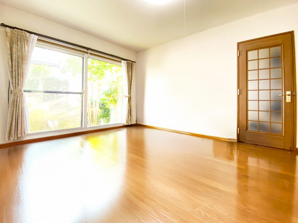 山形市双月町、中古一戸建ての居間画像です