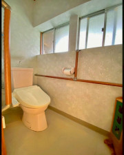 天童市中里１丁目、中古一戸建てのトイレ画像です