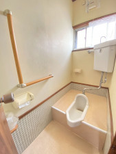 山形市南館３丁目、中古一戸建てのトイレ画像です