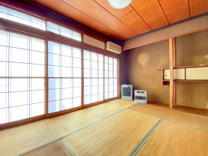 上山市旭町１丁目、中古一戸建ての内装画像です