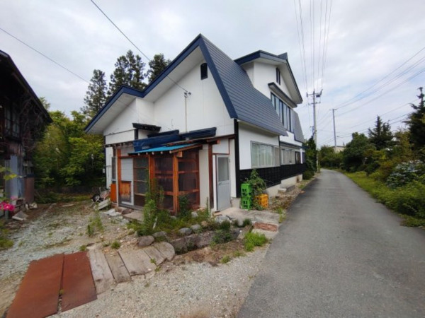 寒河江市大字白岩、中古一戸建ての外観画像です