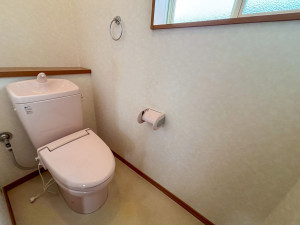 東村山郡山辺町近江、中古一戸建てのトイレ画像です