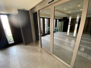 山形市清住町２丁目、中古マンションのエントランス画像です