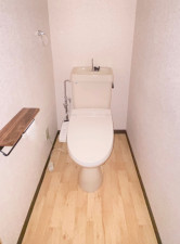山形市松波４丁目、中古マンションのトイレ画像です