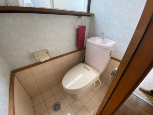 山形市千歳１丁目、収益物件/住宅のトイレ画像です