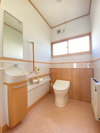 山形市緑町２丁目、中古一戸建てのトイレ画像です