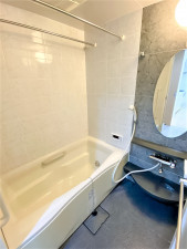 山形市松山１丁目、収益物件/マンションの風呂画像です