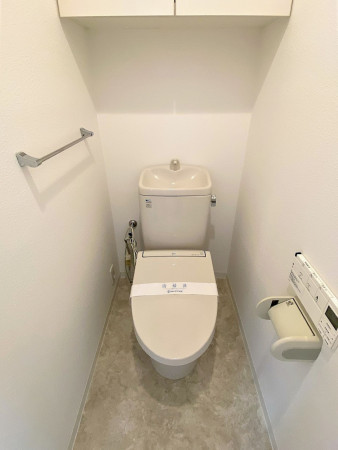 山形市松山１丁目、収益物件/マンションのトイレ画像です