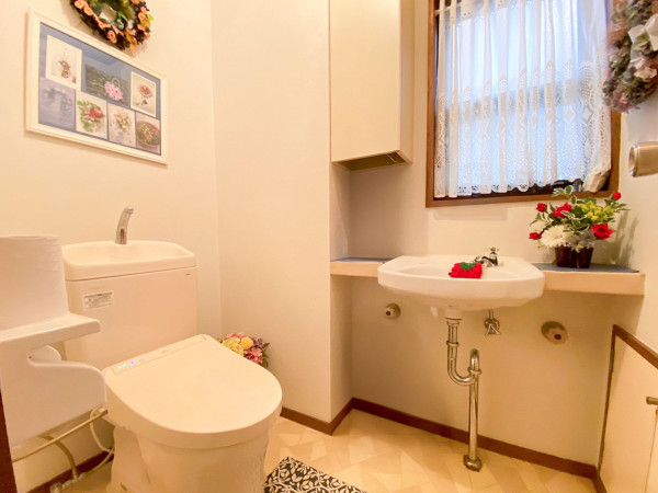 山形市飯田３丁目、中古一戸建てのトイレ画像です