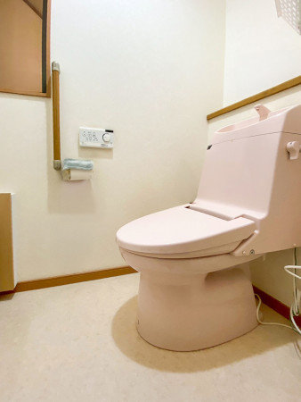 山形市小白川町、中古一戸建てのトイレ画像です