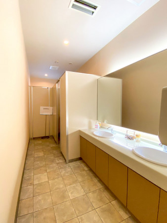 上山市南町、収益物件/住宅付店舗のトイレ画像です