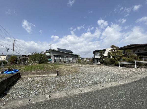 東村山郡山辺町大字山辺、土地の前面道路を含む現地写真画像です