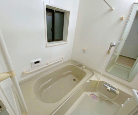 山形市城西町５丁目、中古一戸建ての風呂画像です