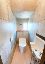 山形市早乙女、中古一戸建てのトイレ画像です