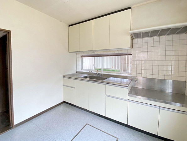 山形市早乙女、中古一戸建てのキッチン画像です