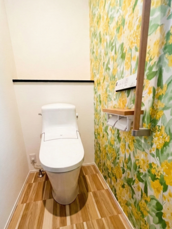天童市大字蔵増、中古一戸建てのトイレ画像です