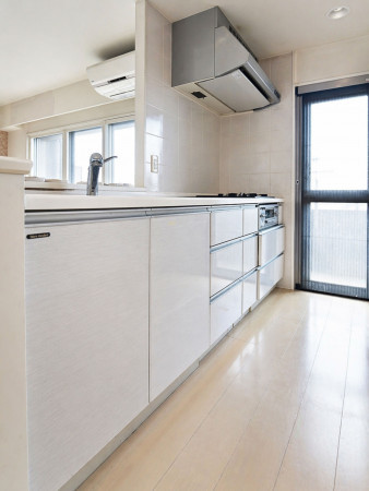 山形市高堂１丁目、中古マンションのキッチン画像です
