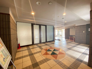 山形市南二番町、中古マンションのエントランス画像です