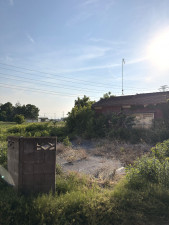 熊谷市柿沼、土地の前面道路を含む現地写真画像です
