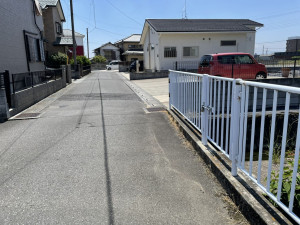 熊谷市上之、土地の前面道路を含む現地写真画像です