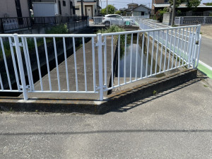 熊谷市上之、土地の前面道路を含む現地写真画像です