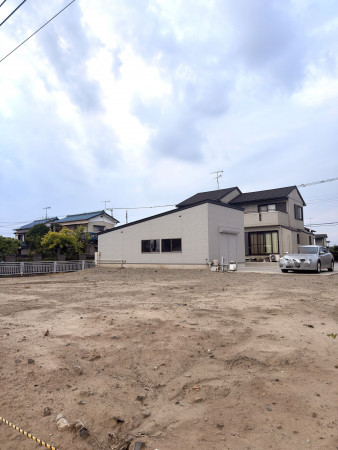 熊谷市上之、土地の前面道路を含む現地写真画像です