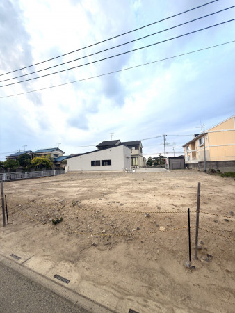 熊谷市上之、土地の前面道路を含む現地写真画像です