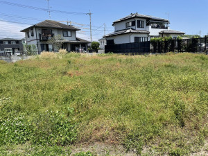 熊谷市上之、土地の前面道路を含む現地写真画像です