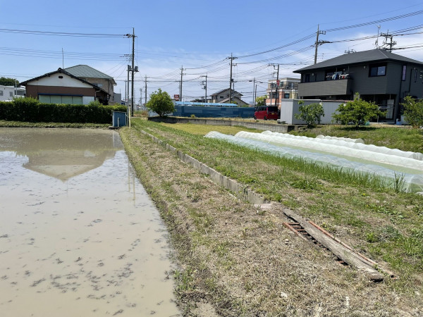 熊谷市上之、土地の前面道路を含む現地写真画像です