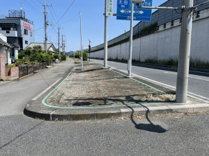 熊谷市柿沼、土地の前面道路を含む現地写真画像です