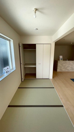 熊谷市宮本町、新築一戸建ての居間画像です