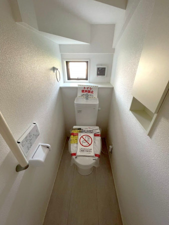 熊谷市上之、新築一戸建てのトイレ画像です
