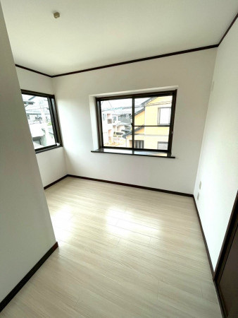 熊谷市石原、中古一戸建ての寝室画像です
