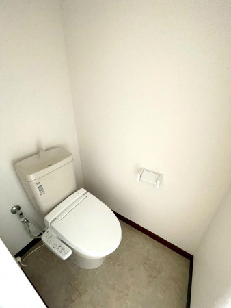 熊谷市石原、中古一戸建てのトイレ画像です