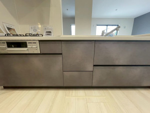 熊谷市万平町、新築一戸建てのキッチン画像です